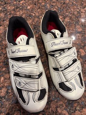 Pearl Izumi Interface Cycling Sneakers, Velcro closure, size 38